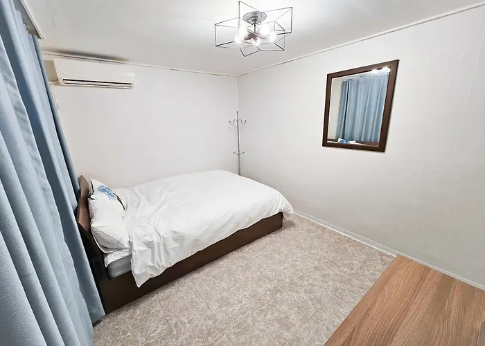 Hongdae 2 Bedroom 1 Bathroom Kingbed *